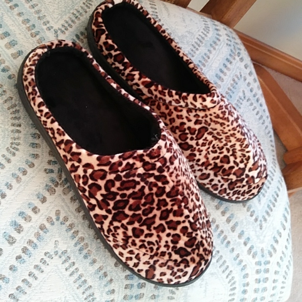 Animal Leopard Print Memory Foam Slippers Size La… - image 1